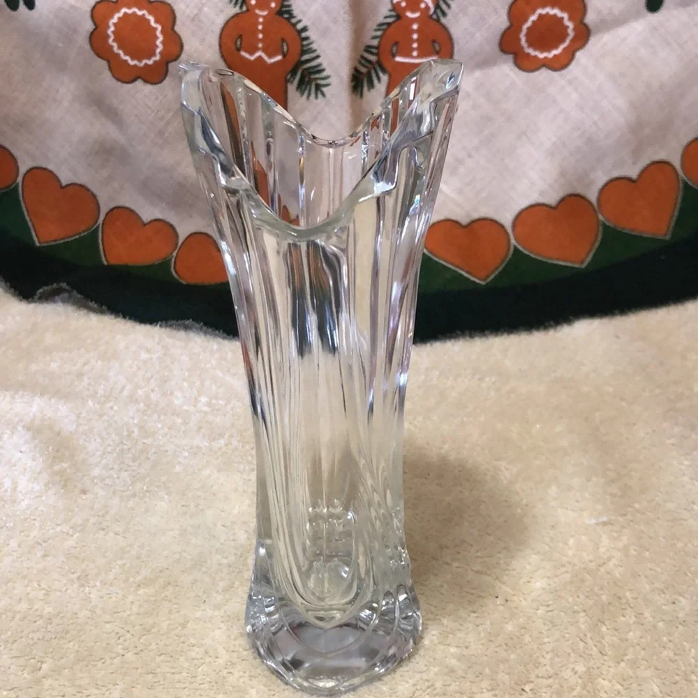 Mikasa Crystal Flores Bud Vase Art Deco Style 8”